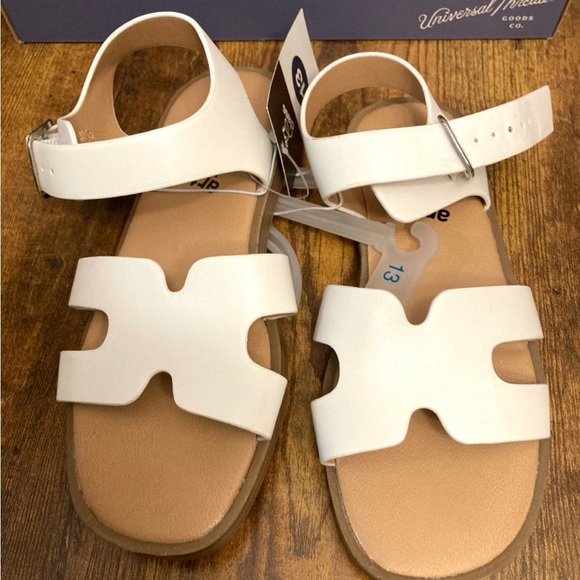 Girls Mari White Ankle Strap Sandals- Art Class - Picture 2 of 2
